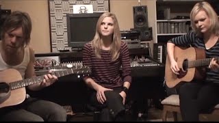 Ana Johnsson - Break Through Time (Live and acoustic)