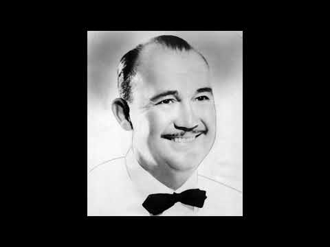 Paul Whiteman and His Orchestra Live At The Hotel New yorker (November 3rd 1939)