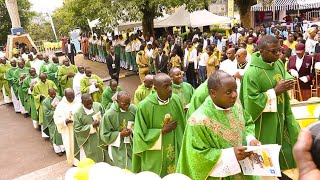 Download lagu Ekitiibwa (Gloria) Sang during Kampala Archdiocesan Day 2023 mp3 Download lagu Ekitiibwa (Gloria) Sang during Kampala Archdiocesan Day 2023 mp3