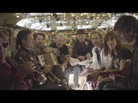 Hotel Rock 'n' Roll - Alle im Tourbus