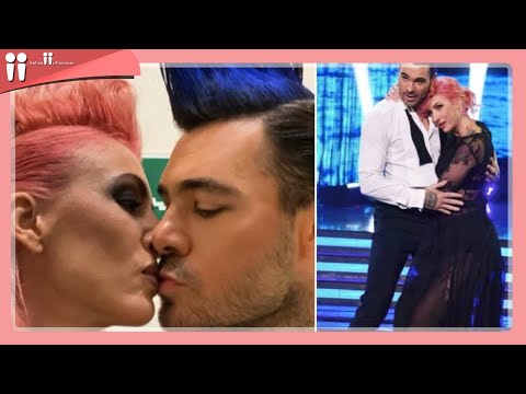 Ballando, Ema Stokholma e Angelo Madonia: il bacio social ufficializza la relazione. «Ti amo» FOTO