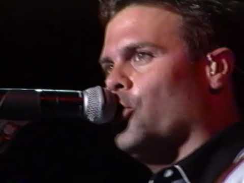 VINTAGE LIVE MONTGOMERY GENTRY   ST  LOUIS MISSOURI, 6-15-2002 MY TOWN TOUR supporting KENNY CHESNEY