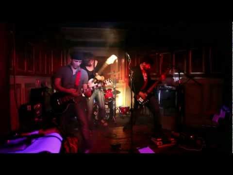 MAiMooN live Sacrestia 31-03-12 by Apu Design