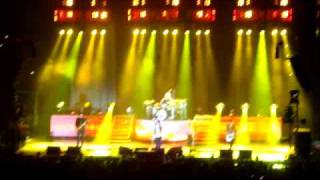 Three Days Grace Live Fight in Crowd Savannah Animal I have Become