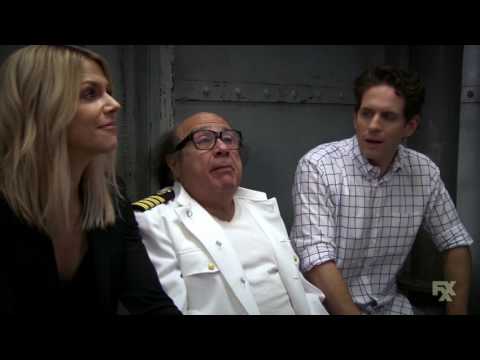 It's Always Sunny in Philadelphia - Dee and Dennis doing impressions