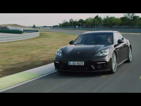 Der neue Porsche Panamera 4S E-Hybrid Sport Turismo mit 17,9-kWh-Batterie