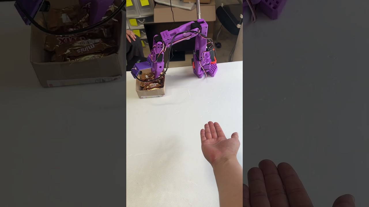SO-ARM 101 MAX Give me a Twix #huggingface #lerobot #physicalai #roboseasy