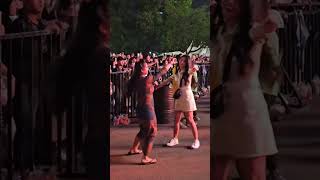 Download lagu 2 Cewek Cantik Asyik Joget Saat Denny Caknan Nyanyi Kartonyono Medot Janji #dennycaknan #shorts mp3