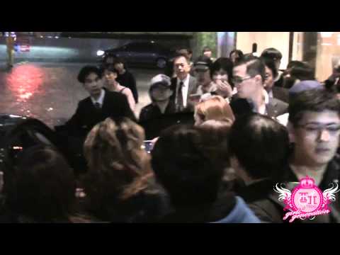 [大酥團] 120426 SNSD Jessica leaving the W Taipei Hotel (FanCam)