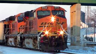 preview picture of video 'BNSF #6162 Leaving Centralia Yard'