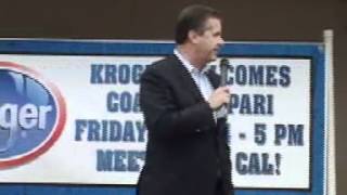 preview picture of video 'Kentucky Basketball 2012 Trophy Tour, Owensboro, KY, Kroger'