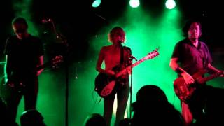 Bettie Serveert - Log 22 @ Ontzettend Leiden 2009 LVC