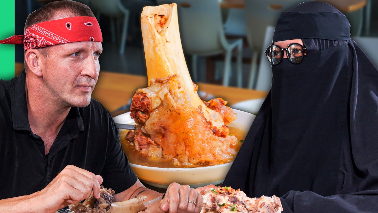 Watch How To Eat When You Can’t Show Your Face!! Medan Street Food Tour in Indonesia!! Now How To Eat When You Can’t Show Your Face!! Medan Street Food Tour in Indonesia!!