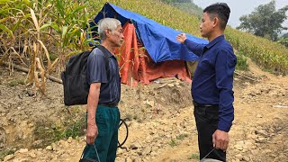 Download lagu The kind man gave his house to the homeless old man, allowing him to start his life from scratch. mp3