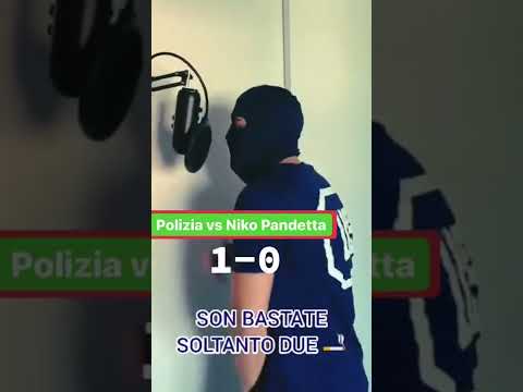 Poliziotto dissa Niko Pandetta sulle note di Pistole nella Fendi
