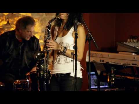 ANGELA PUXI QUARTET   Porto Cagliari