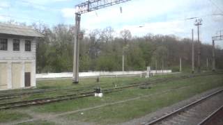 preview picture of video 'Електропоїзд ЕПЛ9Т-011 №6304 Жмеринка - Козятин на станції Гнівань. 28.04.2014'
