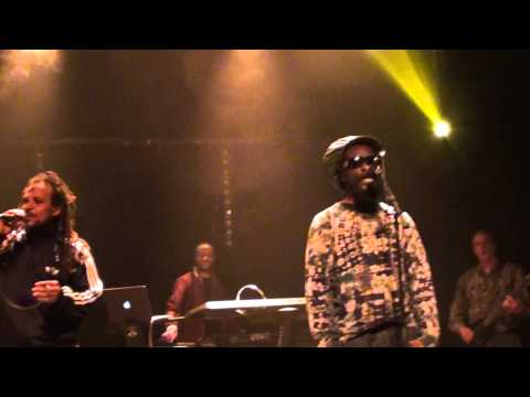 Black Uhuru " guess who's comming to dinner " Lyon " 13.05.14 Aïcha / Vidéo.