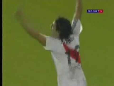 River Plate 4-2 Botafogo - 4º Gol (Falcao)