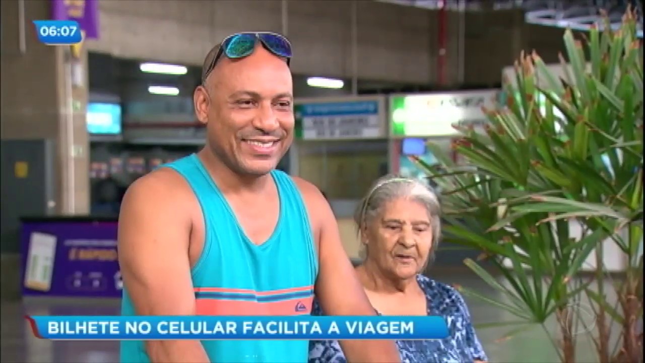 Passageiros podem apresentar passagem de ônibus no celular