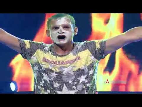 Mirsad Burdalić - Cijelo selo šmrče bijelo (Stage Performance)