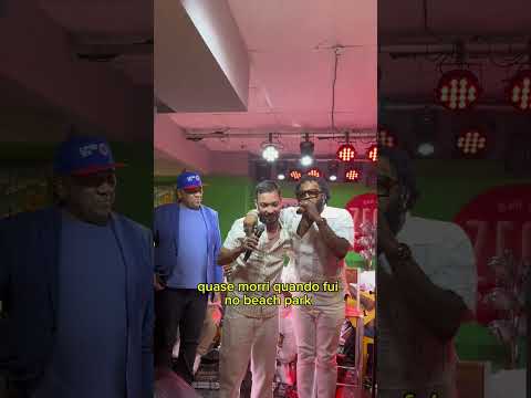 Xande de Pilares versando com Belinho