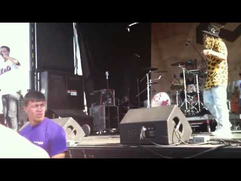 G-Eazy - Rappin A$$ Rappers (Warped Tour 2012)