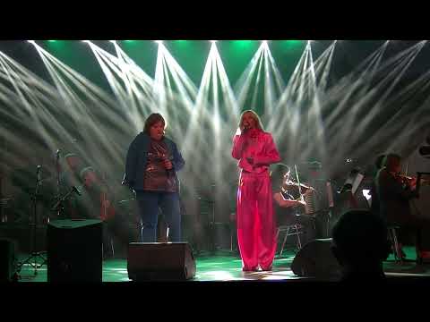 Prząśniczka-Kasia Moś i Aleksandra Nykiel