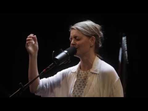 NINI JULIA BANG - 'Sofðu unga ástin mín' (Icelandic Lullaby) LIVE