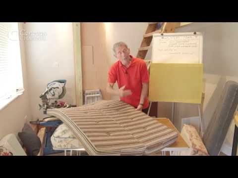 CC S04E26 - CARAVANNING BASICS Upholstery foam