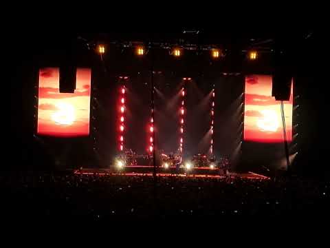 Videoclip de Sunrise (Live at Ziggo Dome, Amsterdam) — Simply Red