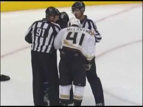 Steve McCarthy vs Wayne Simmonds
