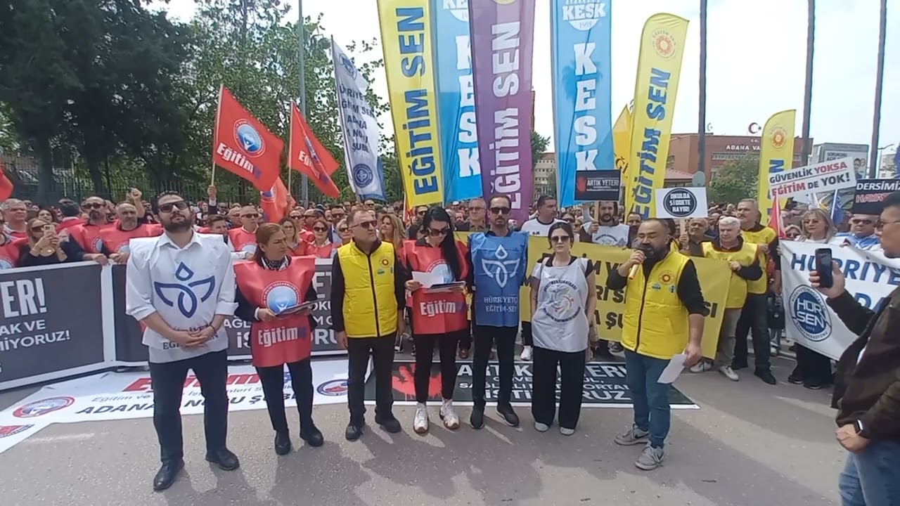 Fatih Toprak, Okullarda Yaşanılan Şiddete Yönelik Adana İl Milli Eğitim Müdürlüğü Önünde Konuştu.