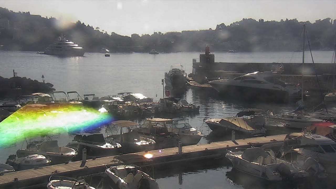 Live webcam view of Historic Port de la Darse Harbour