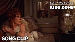 ANNIE (1982): “Little Girls” Full Clip | Sony Pictures Kids Zone #WithMe