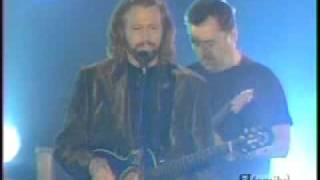 Bee Gees - Live In Sydney ONO 1999 - Intro - You Should Be Dancing