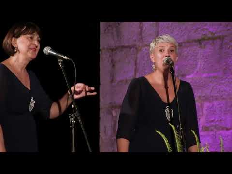 Ženska klapa Amfora   Momen dragu prva mu je leva