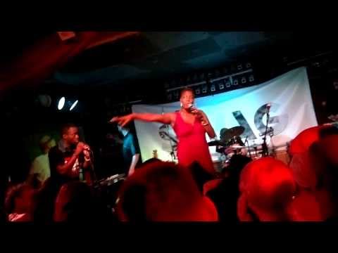 "Waiting in vain" - COOLEST COVER EVER – Keishera James feat. THE SWAG - life @ Badehaus Berlin