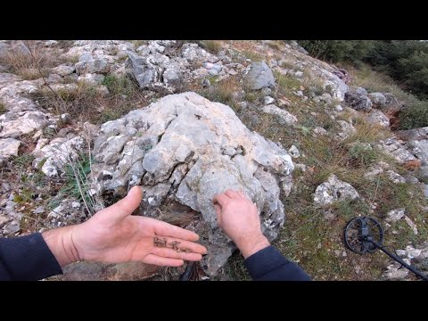 Kayanın İçine Saklanan Defineyi Çıkardım !!!