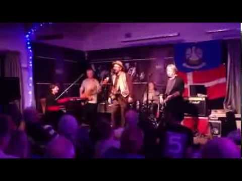 Larry Garner and The Norman Beaker Band - Mannish Boy - Bronte Blues Club