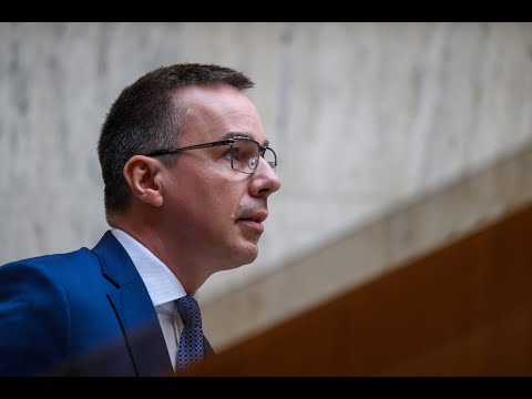 Minister práce Erik Tomáš sa vyjadruje k reforme posudkovej činnosti, ktorá vstupuje do praxe