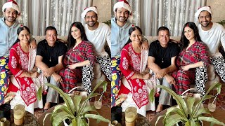 Pregnant Katrina Kaif announce her Pregnancy with Vicky Kaushal celebrating Christmas