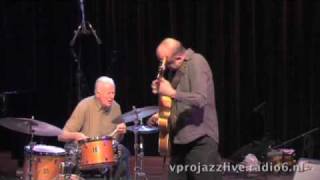 Anton Goudsmit en Han Bennink spelen Traps no. 1