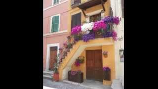 preview picture of video 'civita  castellana balcone fiorito 2013'