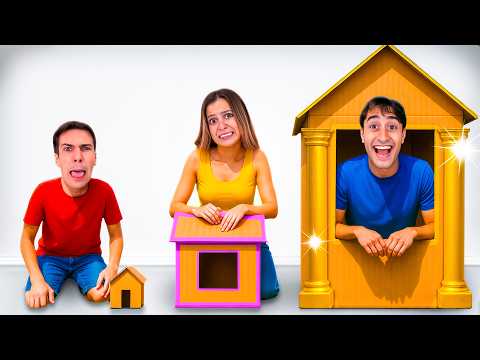 LET'S SURVIVE IN A GIANT vs. NORMAL vs. SMALL CARDBOARD HOUSE WITH OUR FRIENDS!📦