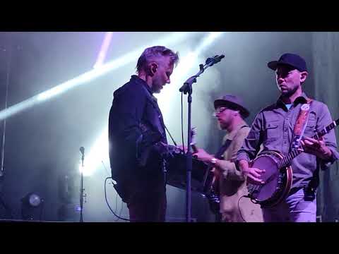 The Infamous Stringdusters - For What It's Worth into I Run to You