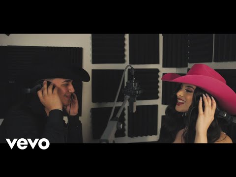 Uriel Barrera, Angelina Victoria - Dos Locos