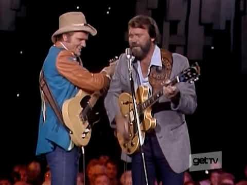 Glen Campbell & Jerry Reed - East Bound & Down(The Glen Campbell Music Show 720p)