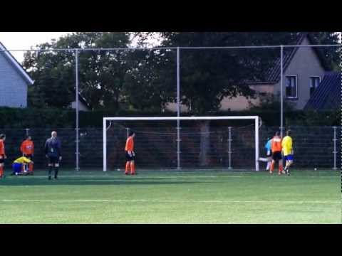 Voetbalinbreda: Samenvatting Beek vooruit Za - Internos Za: Omhaal Marvin Rompis