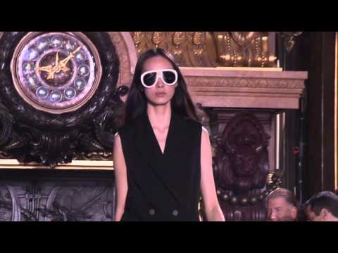 The Stella McCartney Summer 2016 Show in Paris